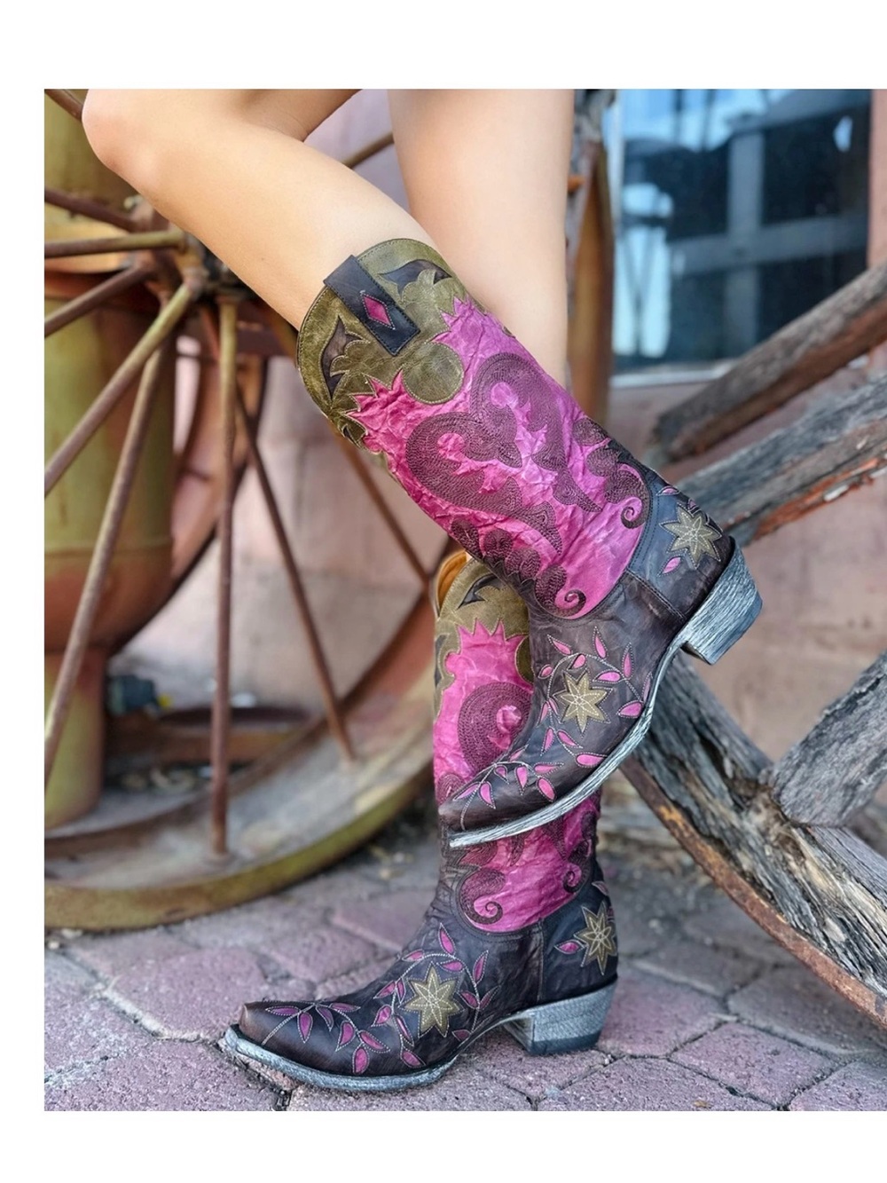 Old Gringo Pink Letty 8.5
worn once